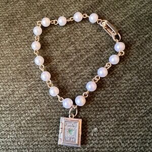 Vintage Faux Pearl Bracelet Mustard Seed Bible Locket Gold Tone 7 Inch